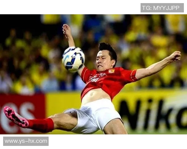 足球明星炫酷原地跳球视频展现惊人技巧与灵动身姿